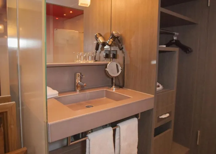 Agora Swiss Night By Fassbind 4*