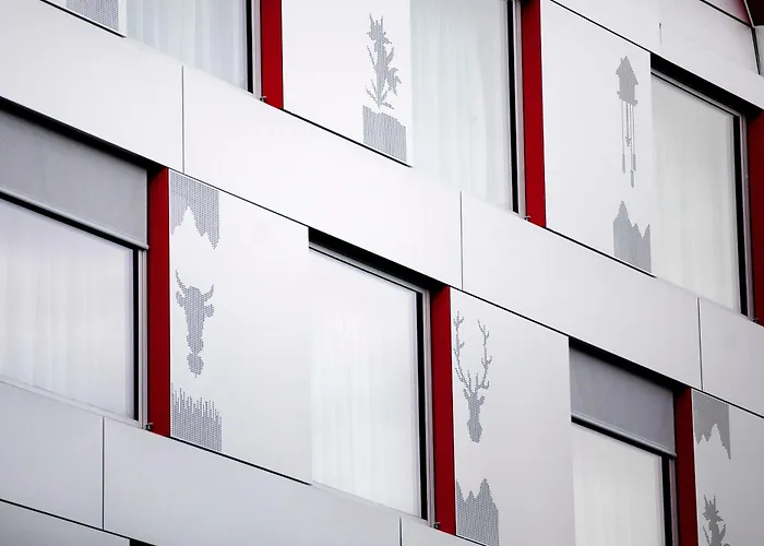 Agora Swiss Night By Fassbind 洛桑